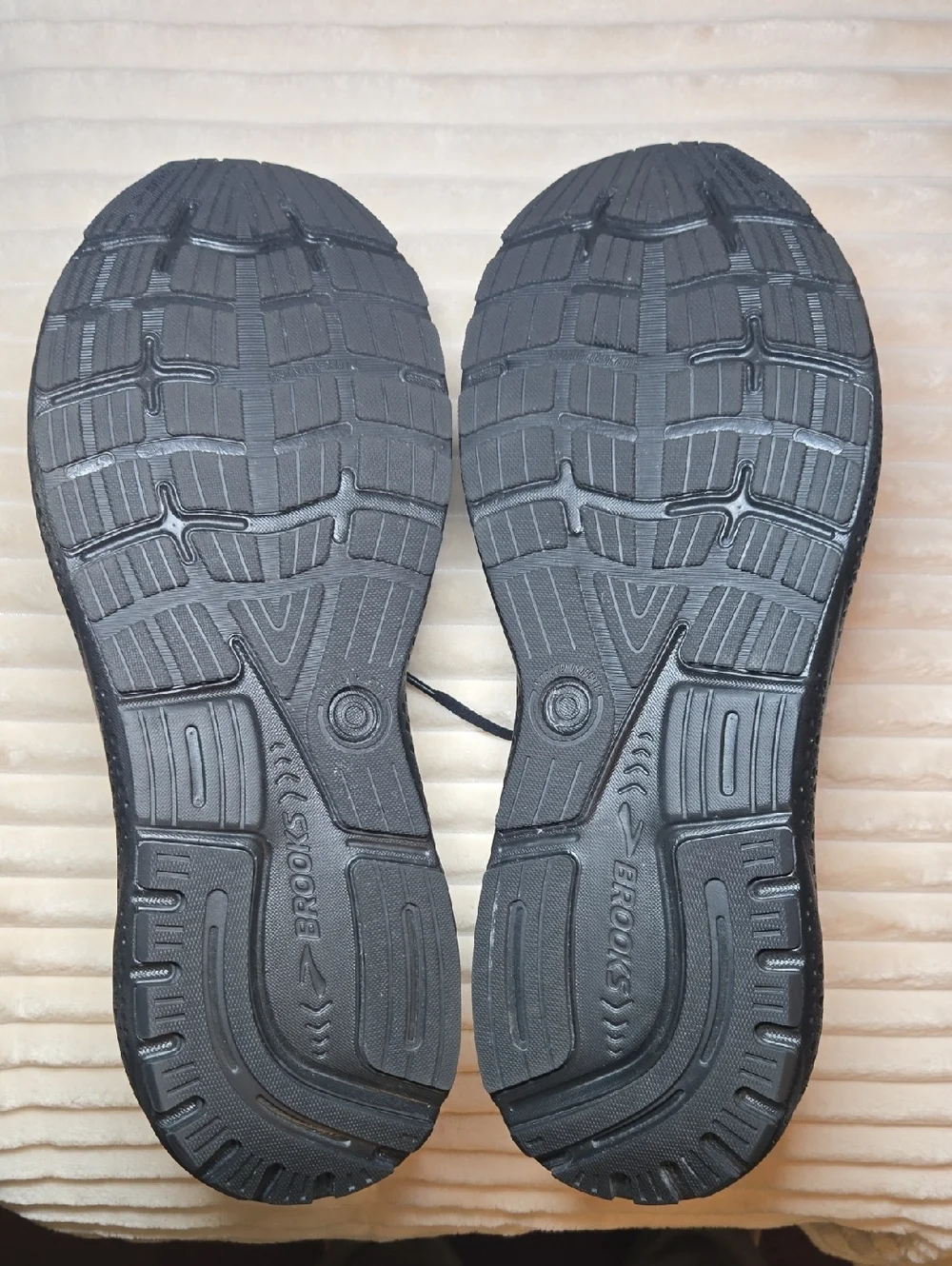 Brooks Ghost 16 Black Running Shoes Sneakers Cushioned Athletic Trainers 14 NOB